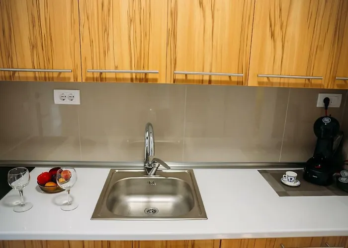 Hana نوفي ساد